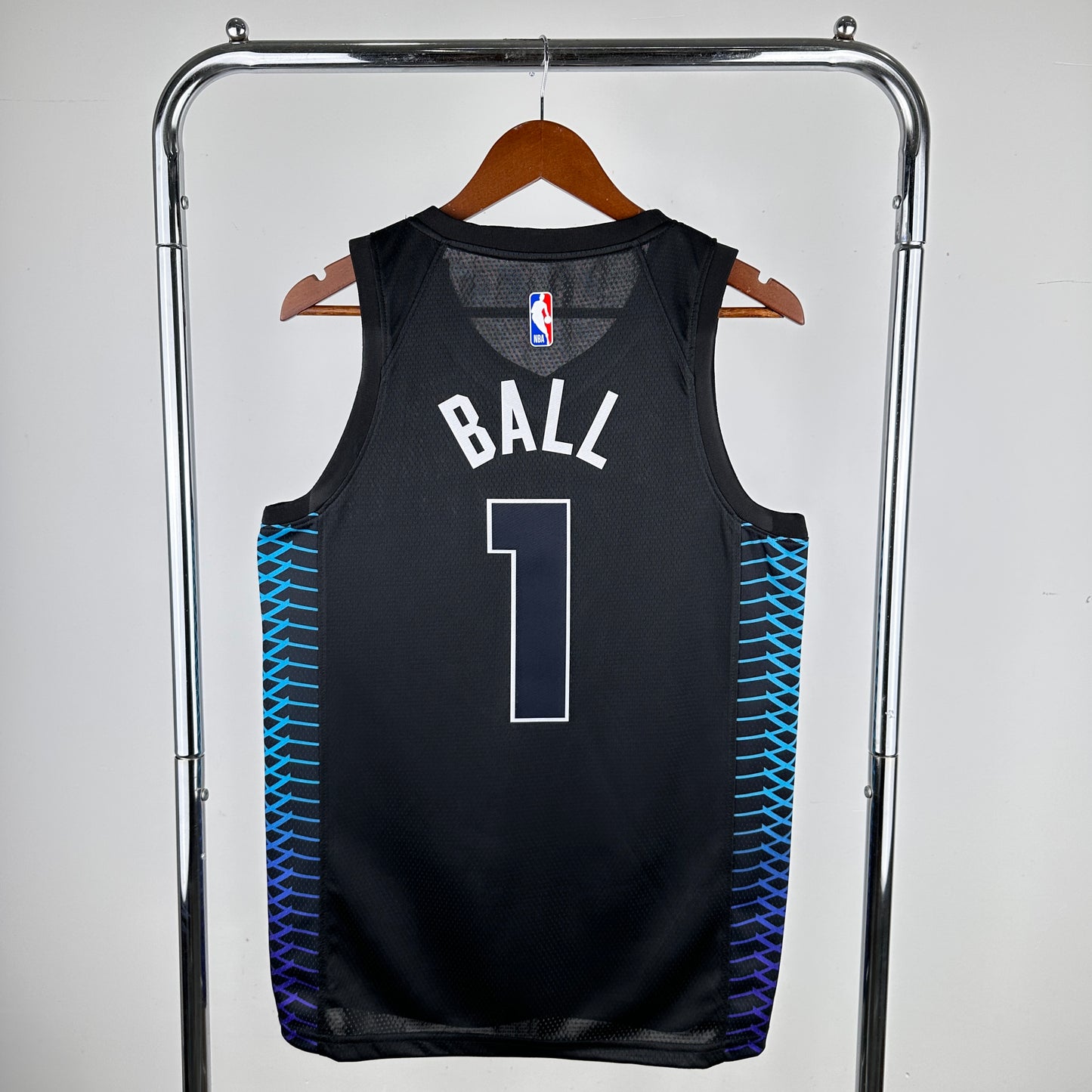 Charlotte Hornets City Edition (17/18) – Lamelo Ball #1