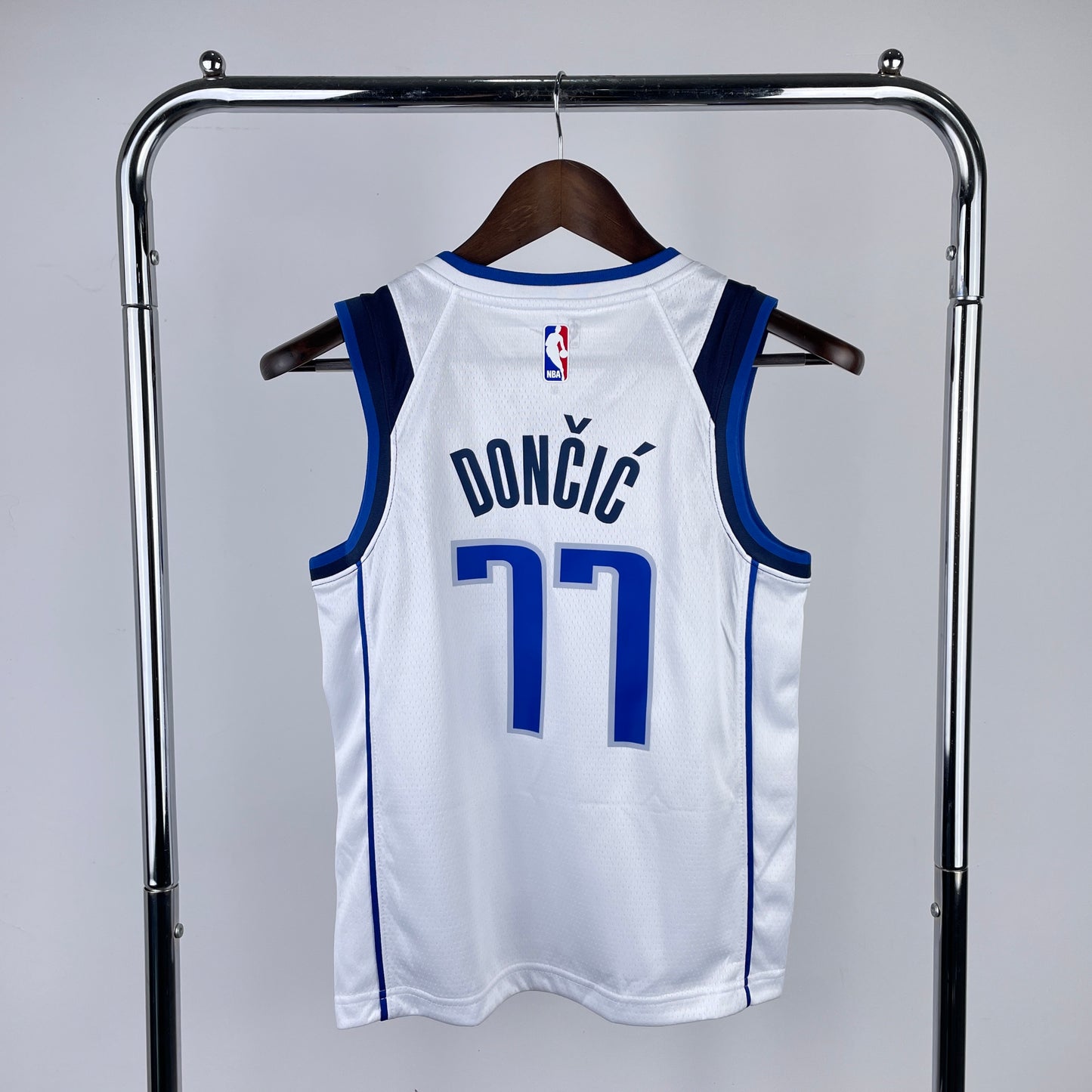 Dallas Mavericks Association (Kids) - Luka Doncic #77