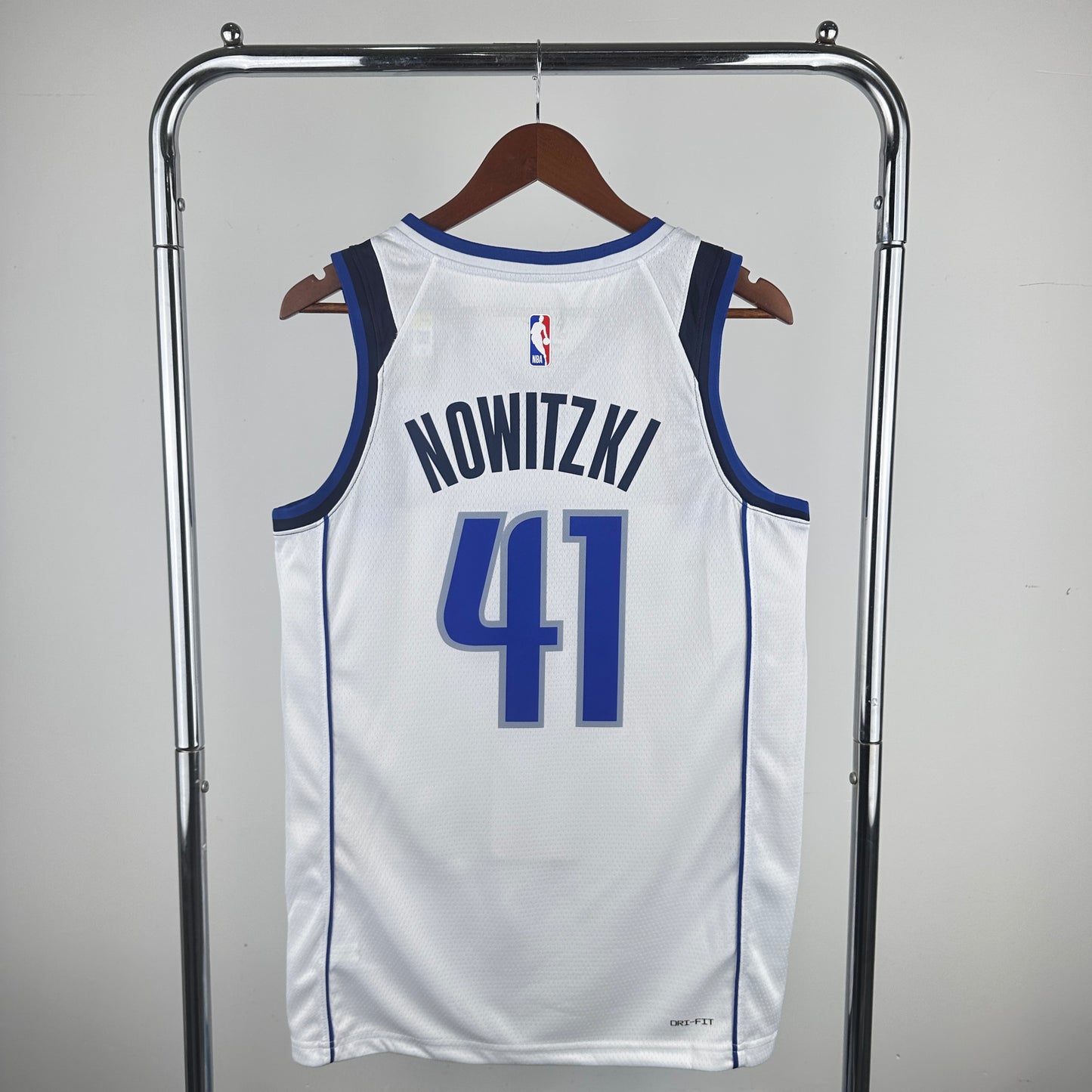 Dallas Mavericks 23 (Retro Players)