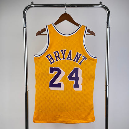 Los Angeles Lakers Retro (2007) - Kobe Bryant #24