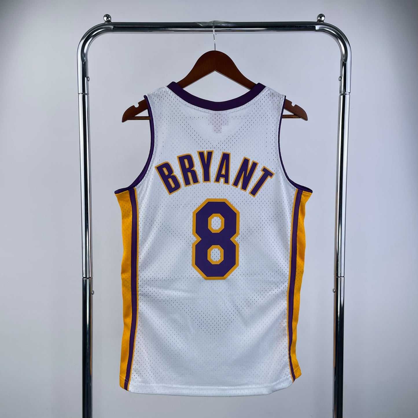 Los Angeles Lakers Retro (2003) - Kobe Bryant #8