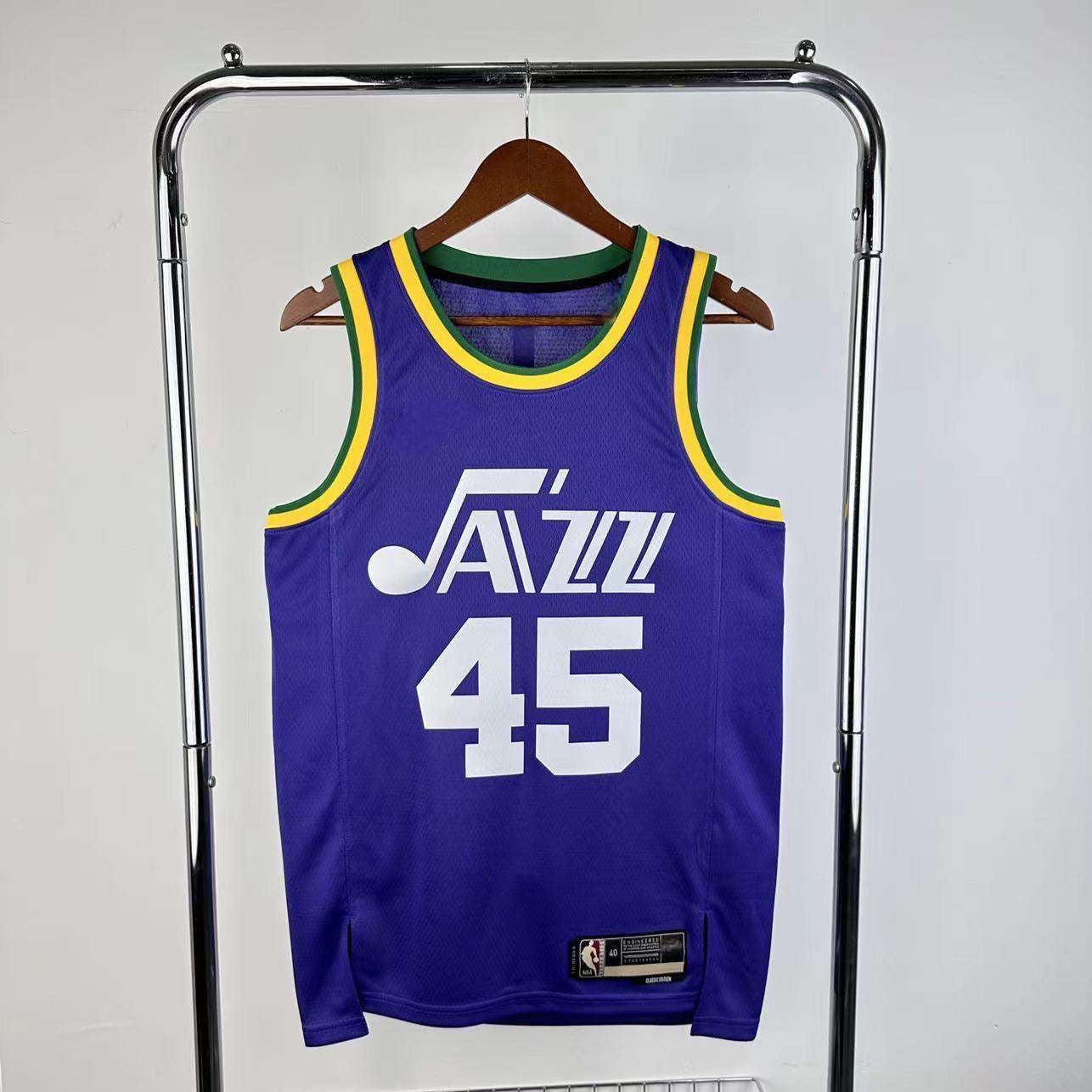 Utah Jazz 24 (Retro Players)