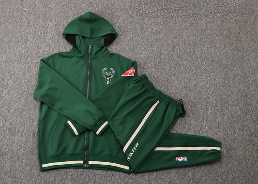 Milwaukee Bucks (Tracksuit)