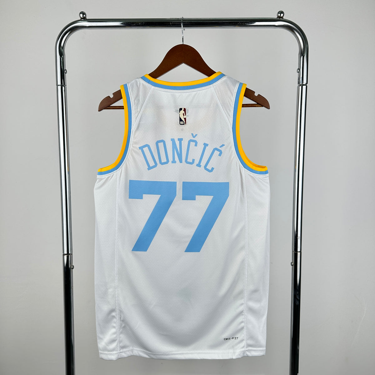 Los Angeles Lakers Classic (22/23) - Choose Player