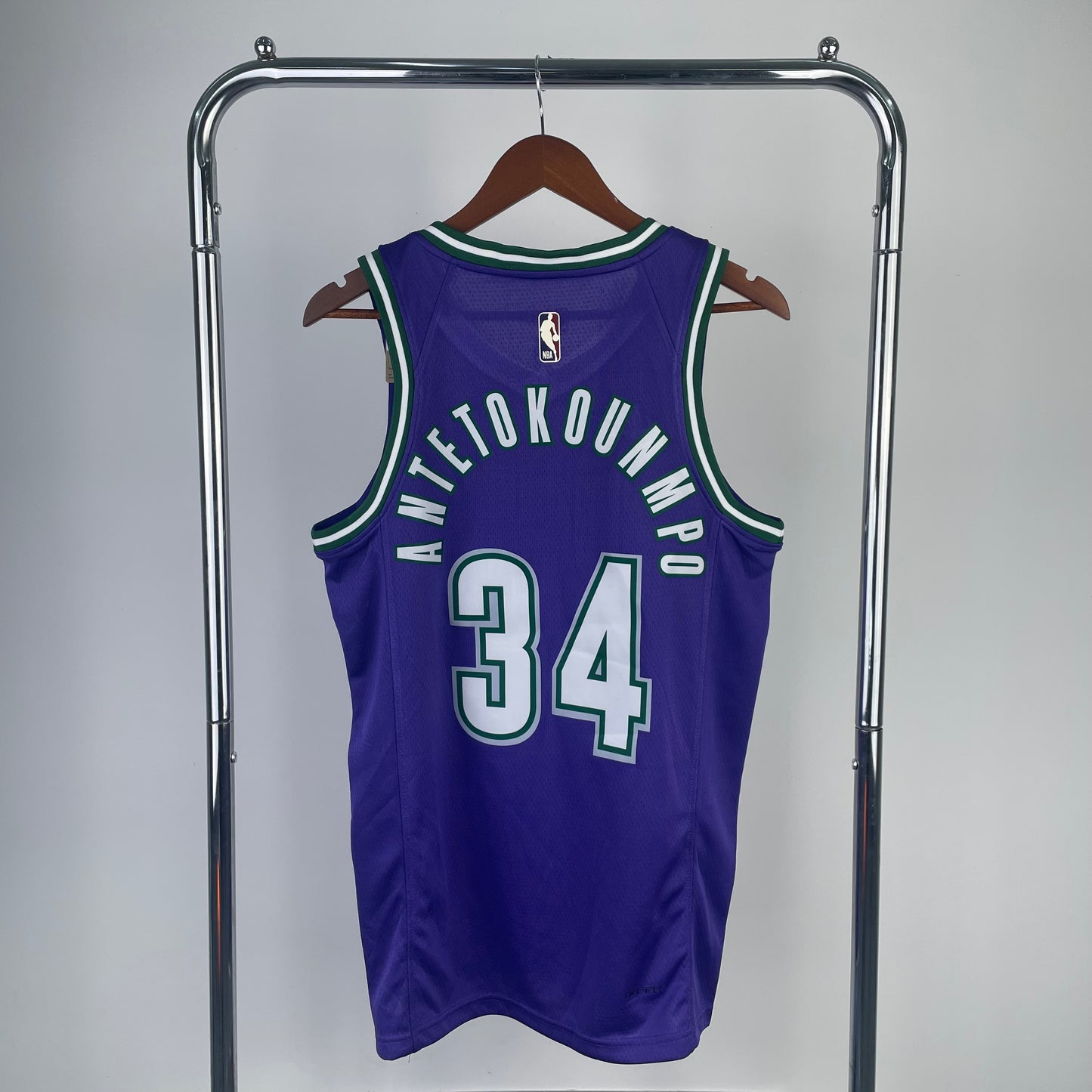 Milwaukee Bucks 22